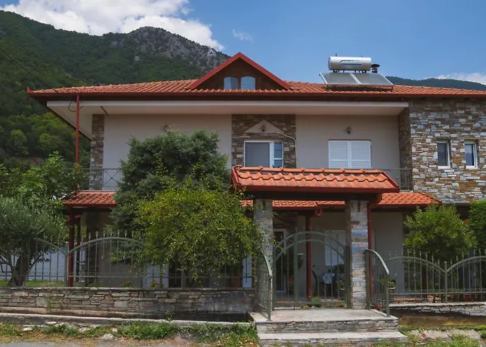 Zeni Pozar Daire Káto Loutrákion